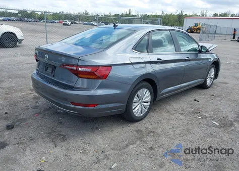2019 Volkswagen Jetta 1.4T R-Line/1.4T S/1.4T Se z USA, uszkodzony, nr VIN 3VWC57BU6KM179682